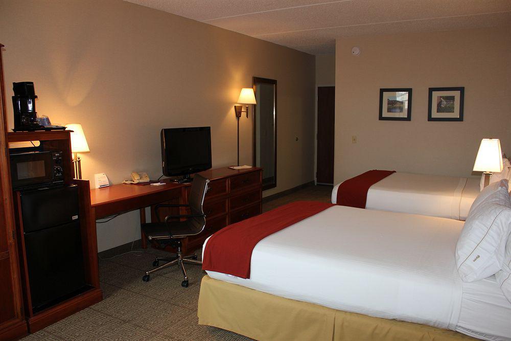 Fairfield By Marriott Inn & Suites Madison South Экстерьер фото