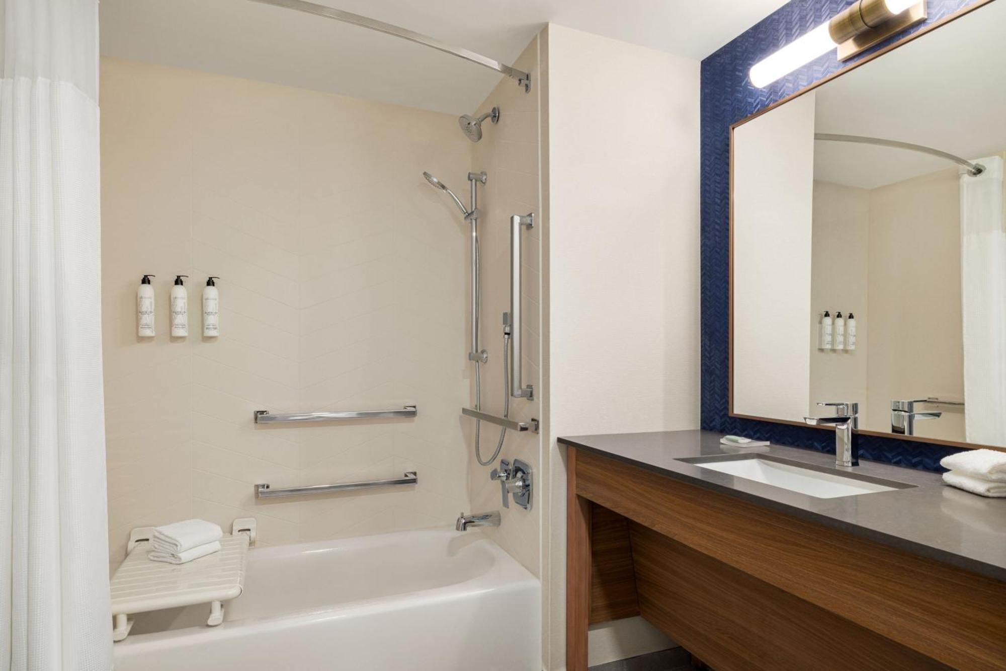 Fairfield By Marriott Inn & Suites Madison South Экстерьер фото